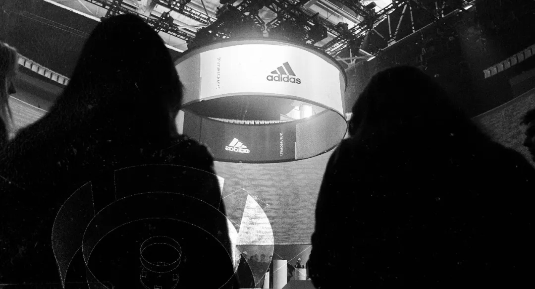 Adidas酷炫新品发布会环形屏幕全方位展示