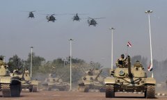 高清：伊拉克举行阅兵仪式庆祝建军节