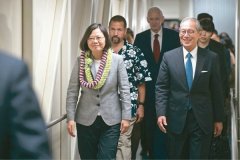 开业庆典：又有“友邦”亮红灯？ 台官员：有一个比较调皮