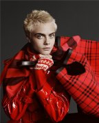 公关活动策划：英国女演员Cara Delevingne与男演员Matt Smith倾情演绎Burberry新品系列