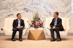 公关公司：上线超百款电脑新品 微软英特尔现身苏宁总部共谋双十一
